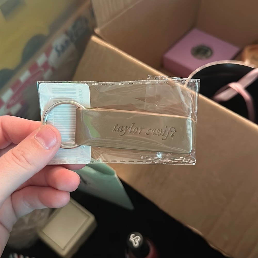Taylor swift keychain